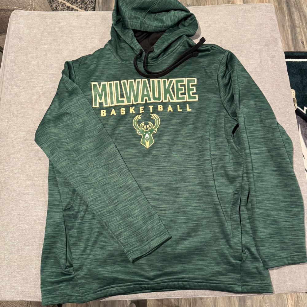 Milwaukee Bucks Hoodie Men's Medium Basketball Fanatics Green Heather Pullover